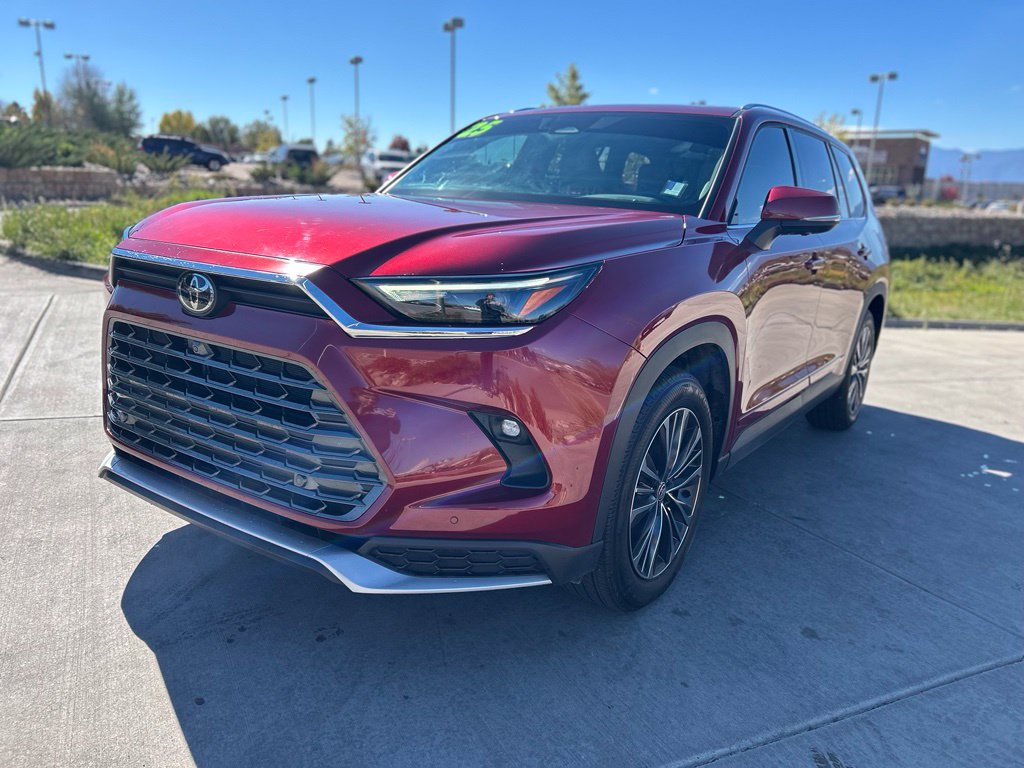 Used 2025 Toyota Grand Highlander AWD Hybrid image 3