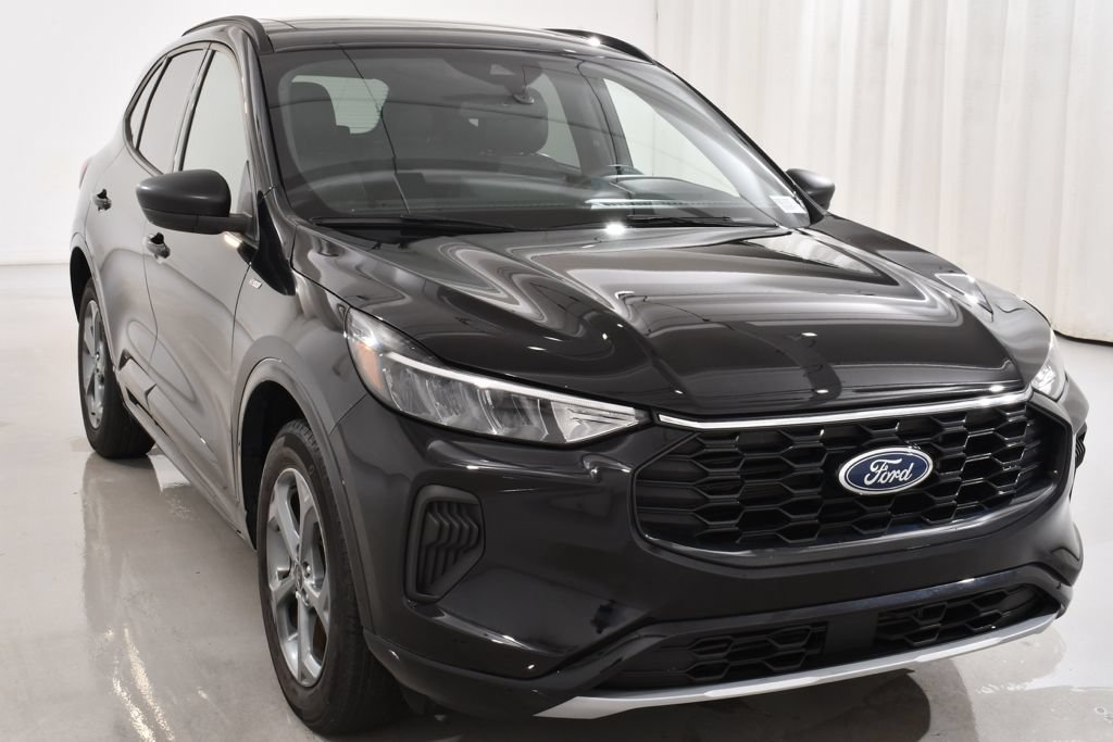 Used 2024 Ford Escape ST-Line w/ Tech Pack #1 AWD/4WD image 4
