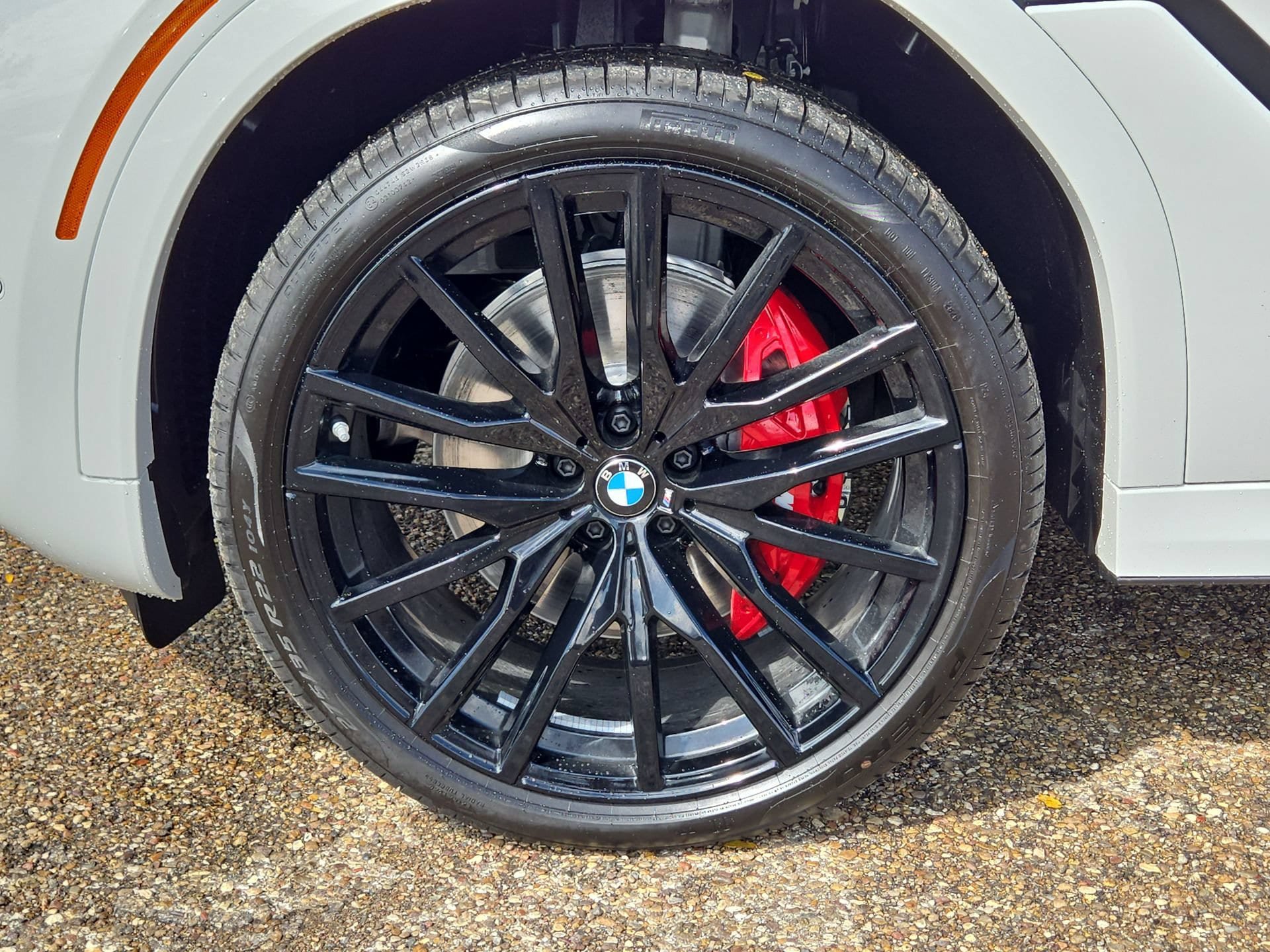 New 2027 BMW X6 xDrive40i w/ Climate Comfort Package AWD/4WD image 11