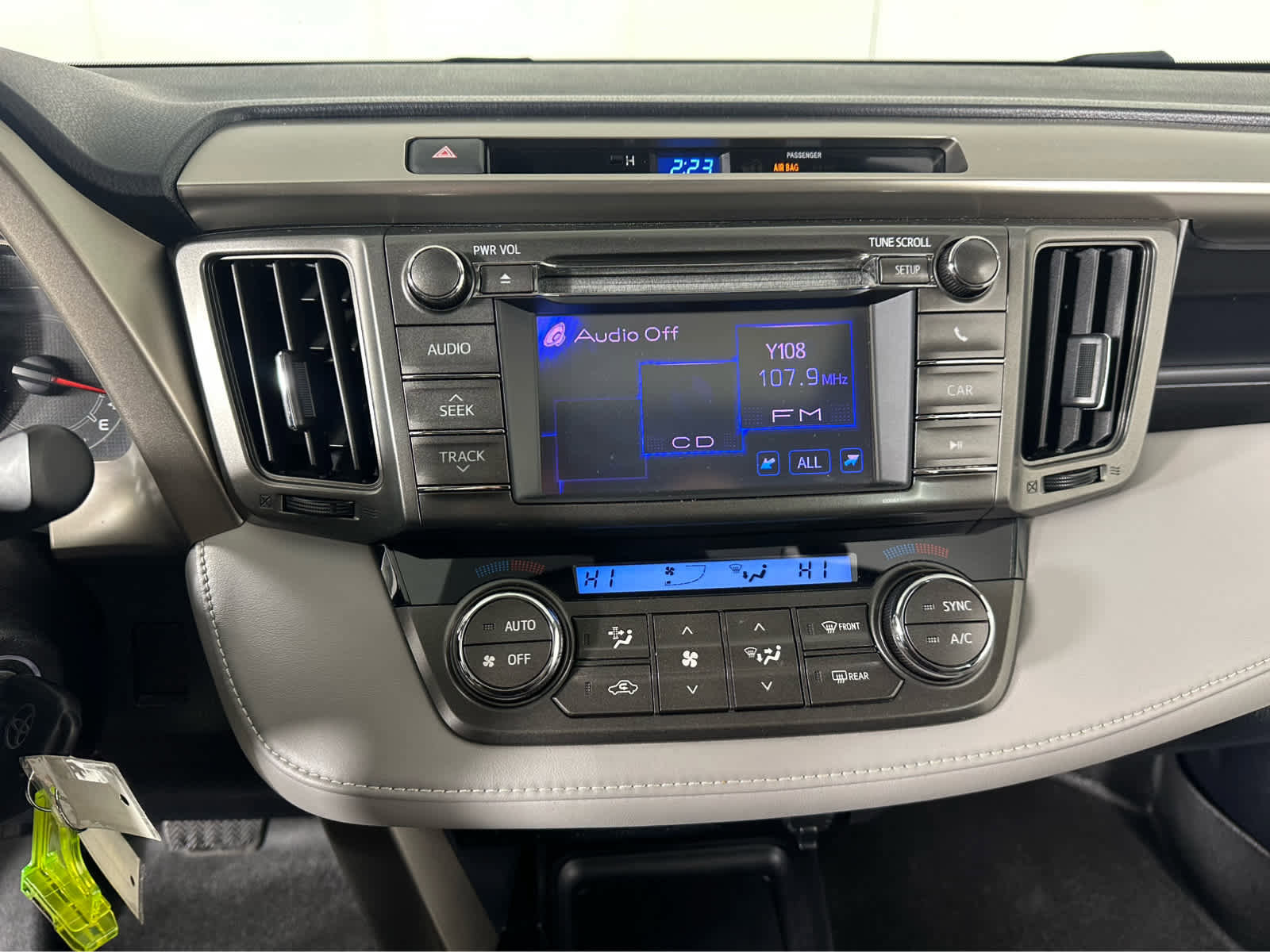 Used 2013 Toyota RAV4 XLE image 13