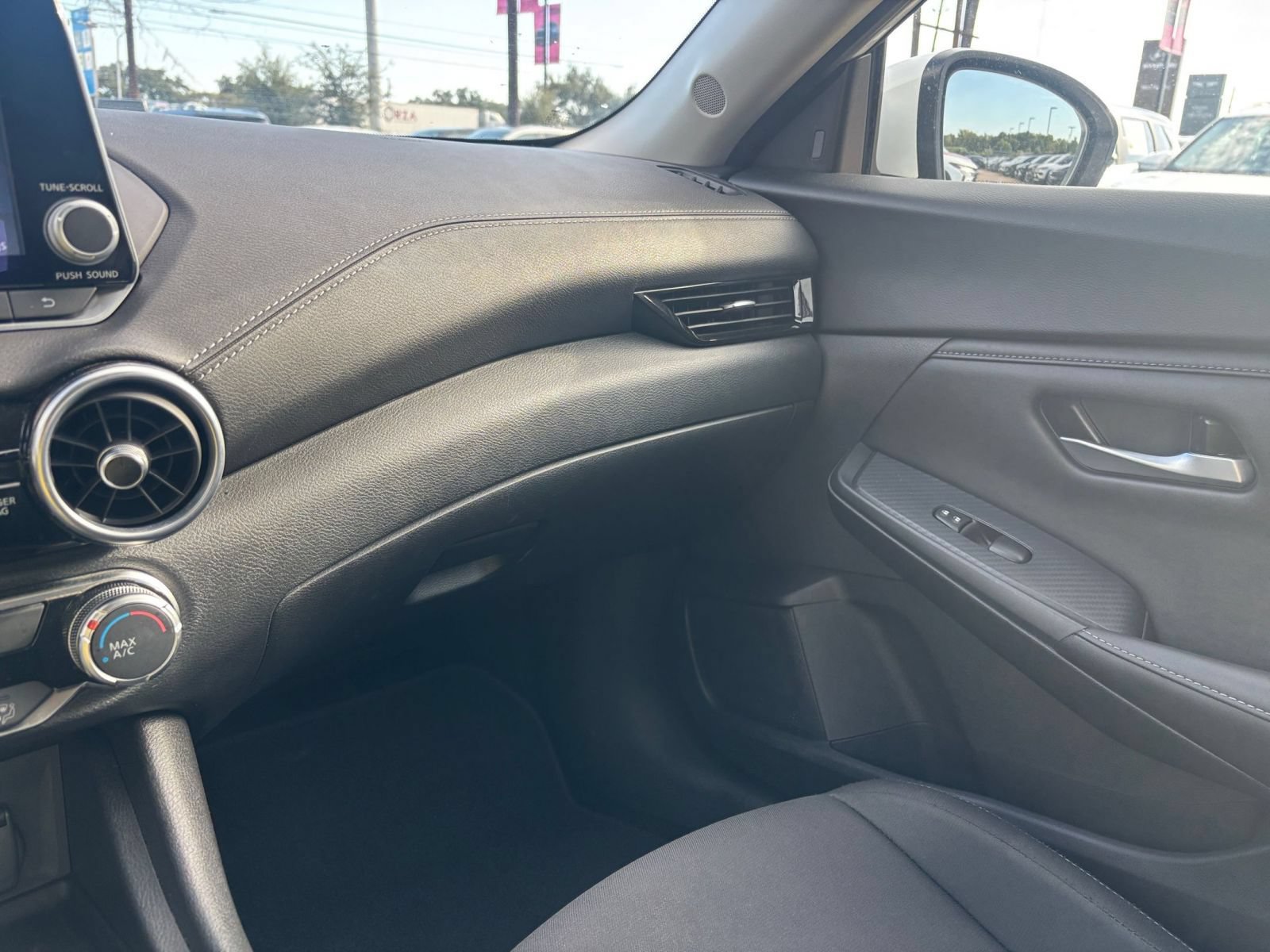 Used 2025 Nissan Sentra SV FWD image 32
