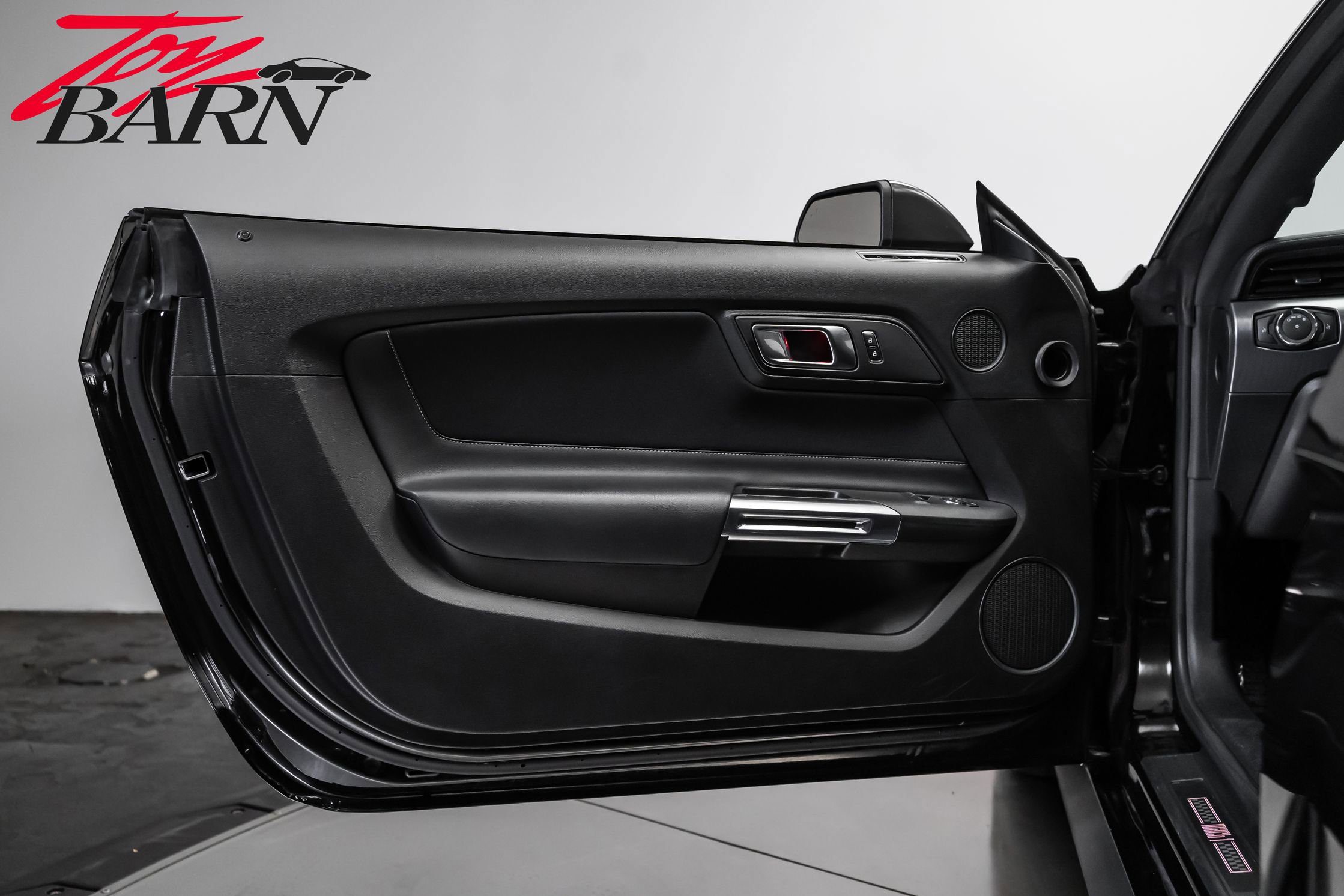 Used 2022 Ford Mustang Mach 1 RWD image 19