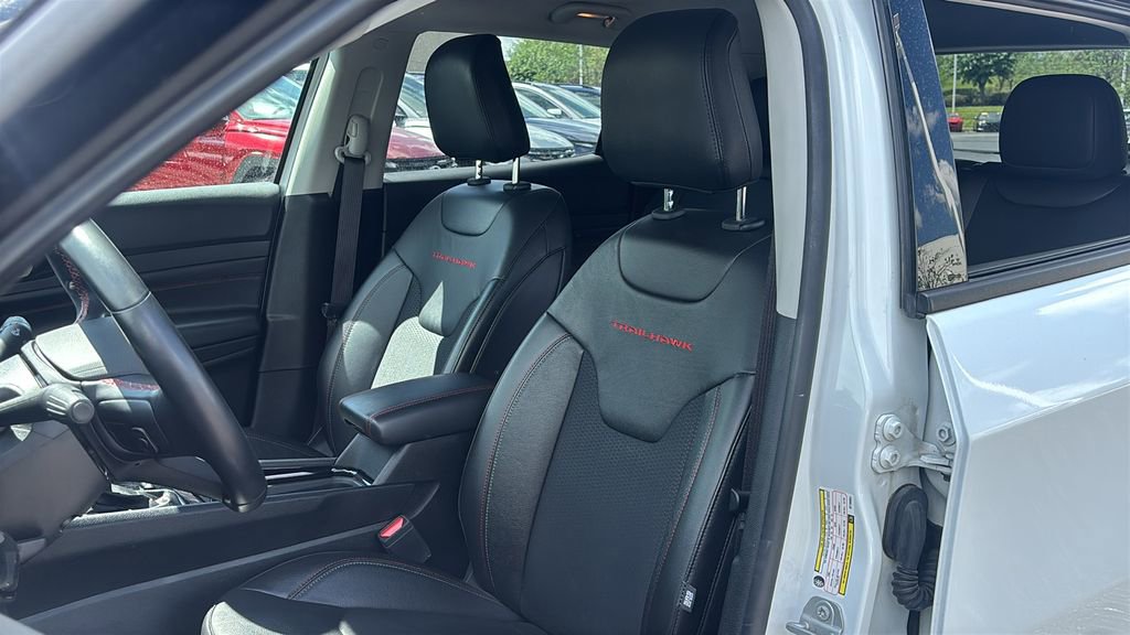 Used 2022 Jeep Compass Trailhawk w/ Trailhawk Convenience Group image 10