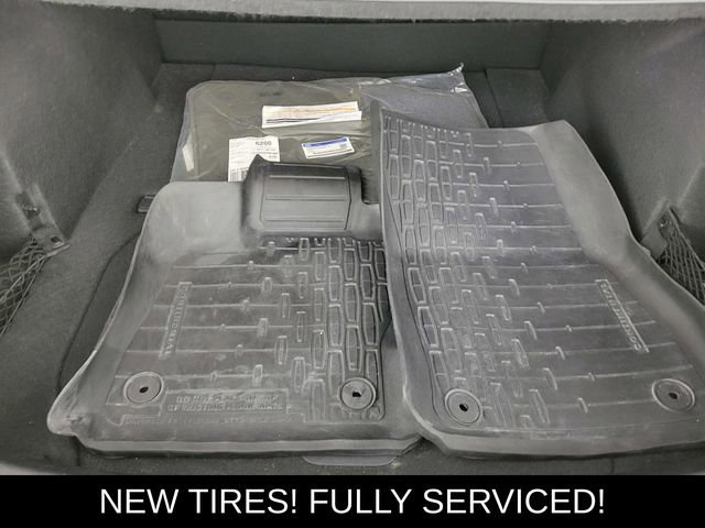 Used 2017 Lincoln Continental Select w/ Climate Package image 16