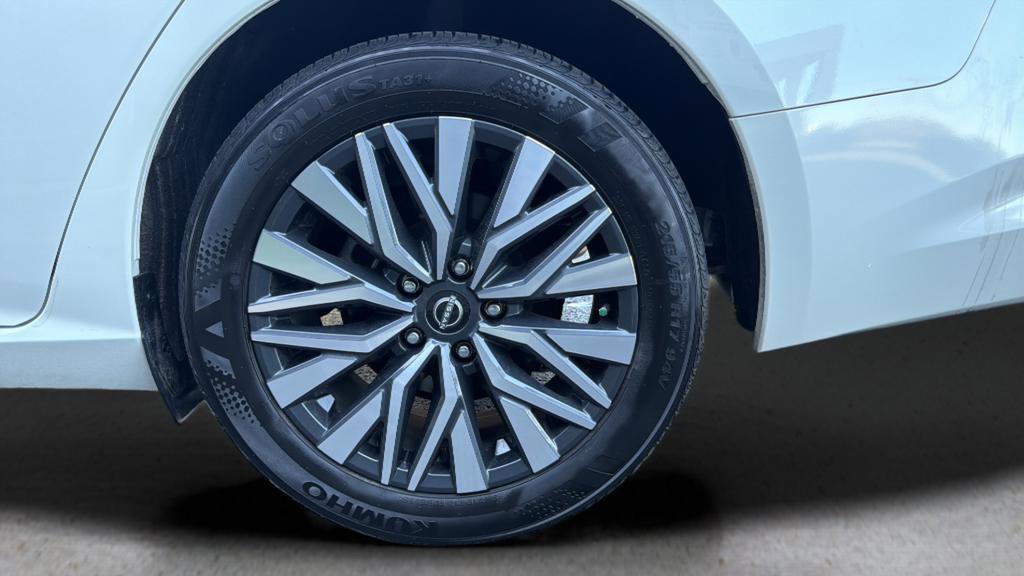 Certified 2024 Nissan Altima 2.5 SV FWD image 26