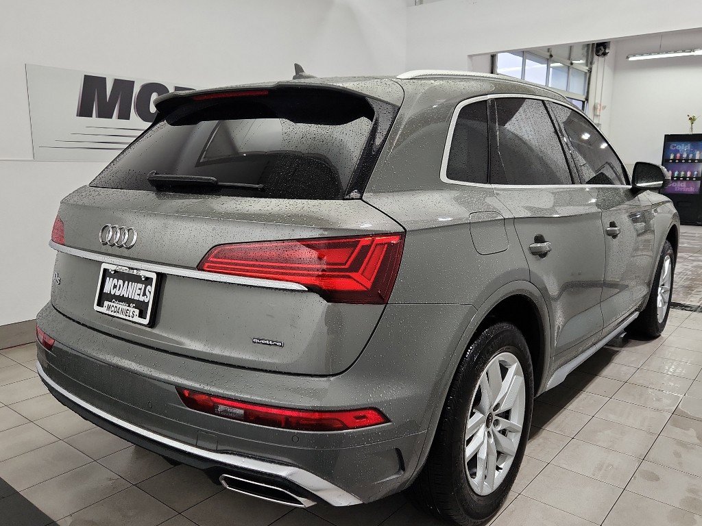Used 2023 Audi Q5 2.0T Premium w/ Convenience Package image 4
