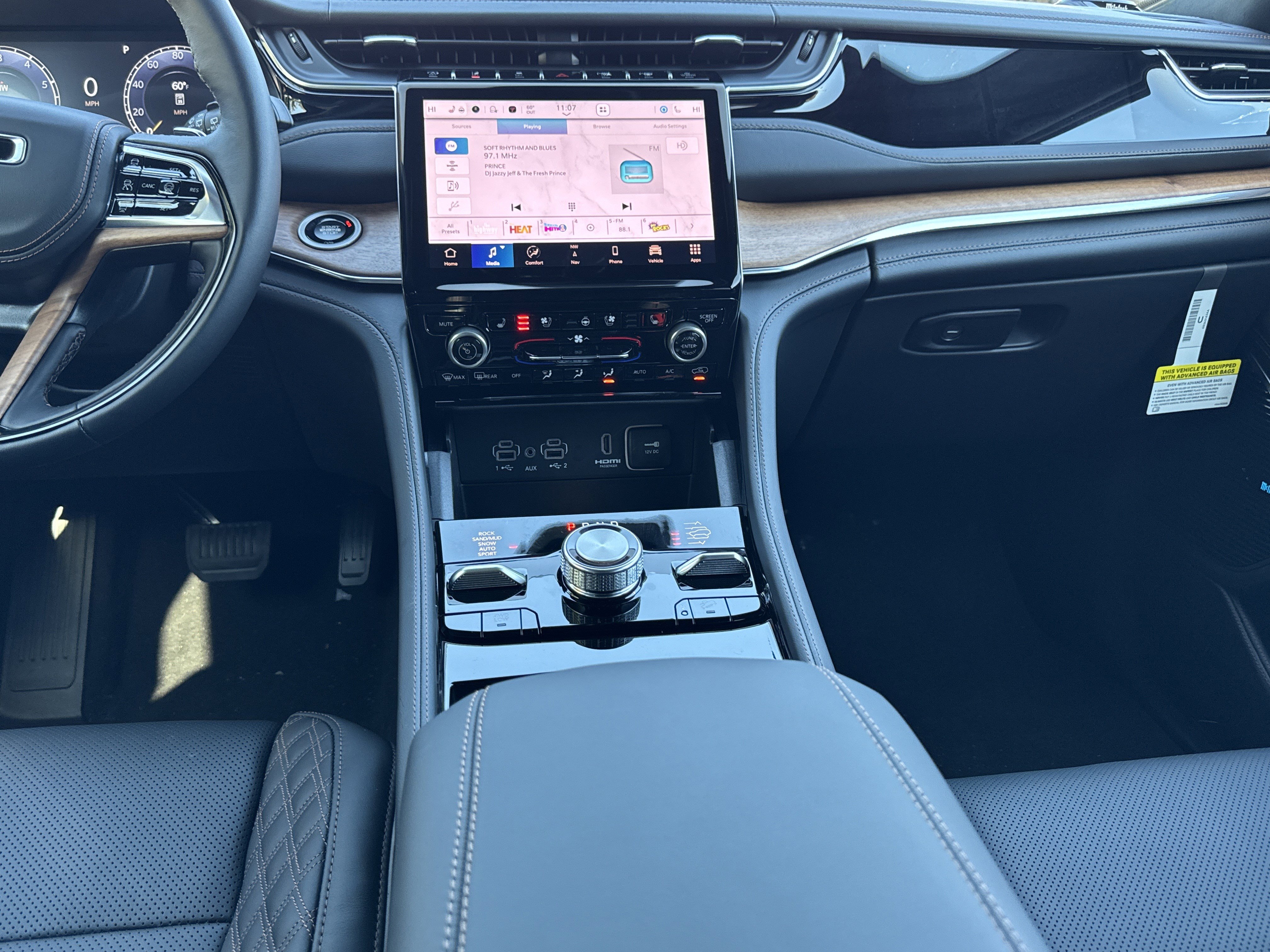 New 2025 Jeep Grand Cherokee L Summit image 6