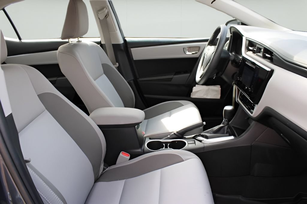 Certified 2018 Toyota Corolla LE FWD image 24