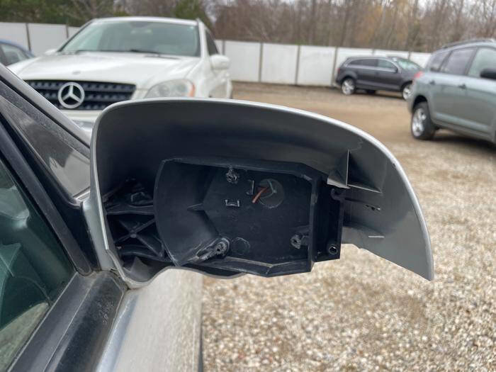 Used 2005 Pontiac Grand Prix GT w/ Leather Trim Package image 29