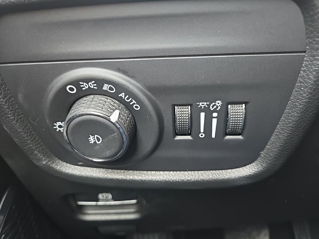 Used 2025 Jeep Grand Cherokee Summit image 44