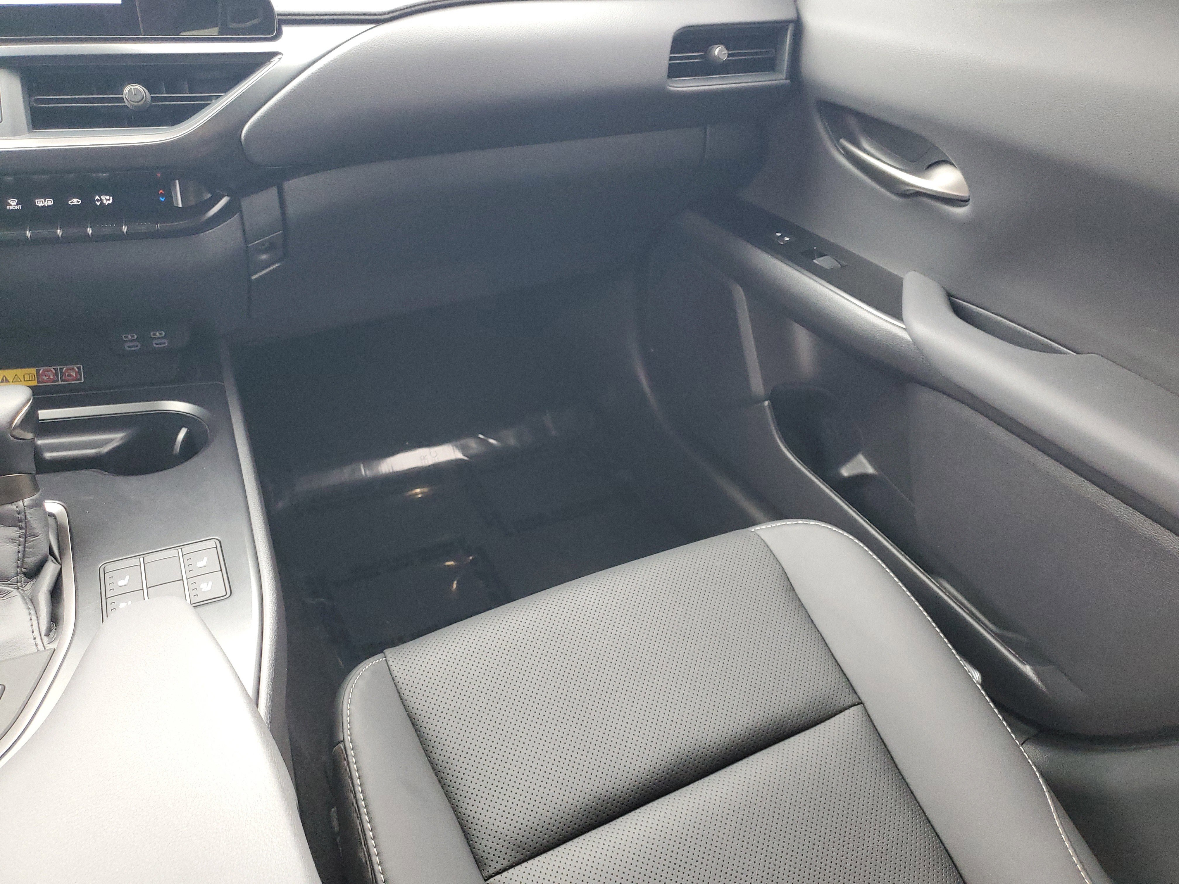 Used 2024 Lexus UX 250h F Sport image 17