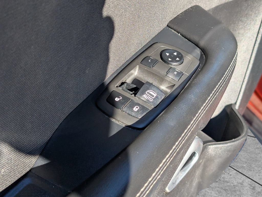 Used 2021 Dodge Challenger SXT RWD image 15