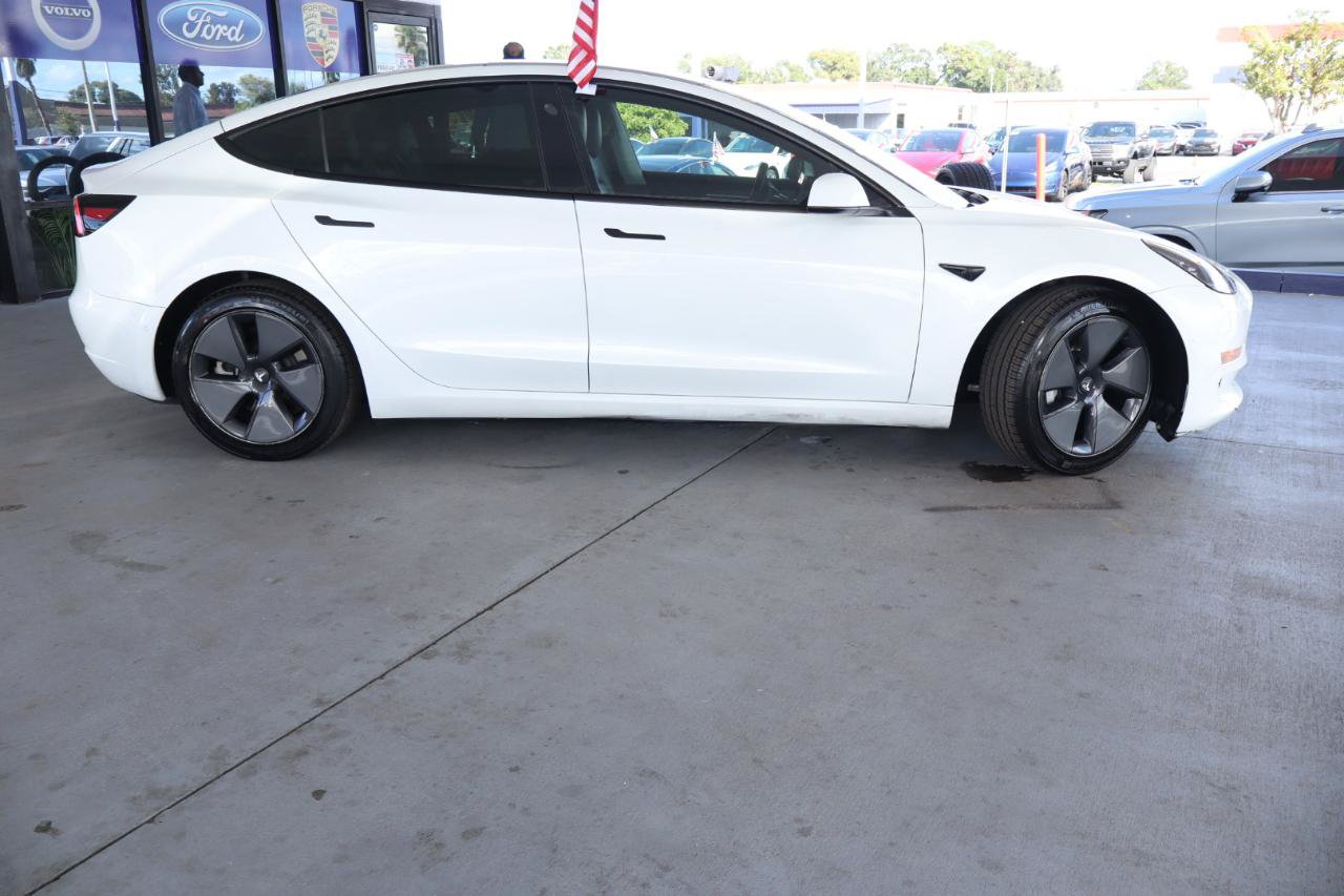 Used 2021 Tesla Model 3 Standard Range Plus RWD image 6