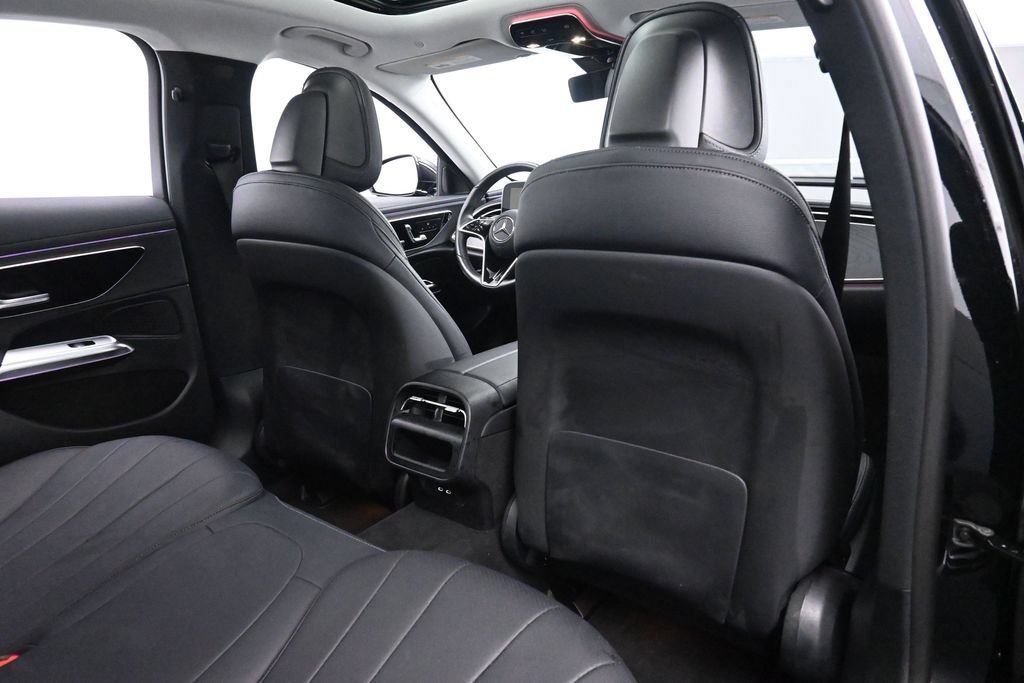 Used 2025 Mercedes-Benz E 350 Sedan image 19