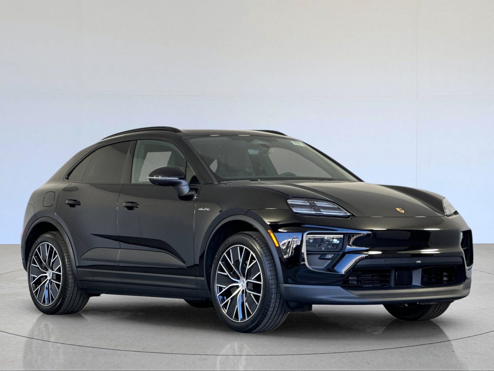 New 2026 Porsche Macan Electric RWD image 10