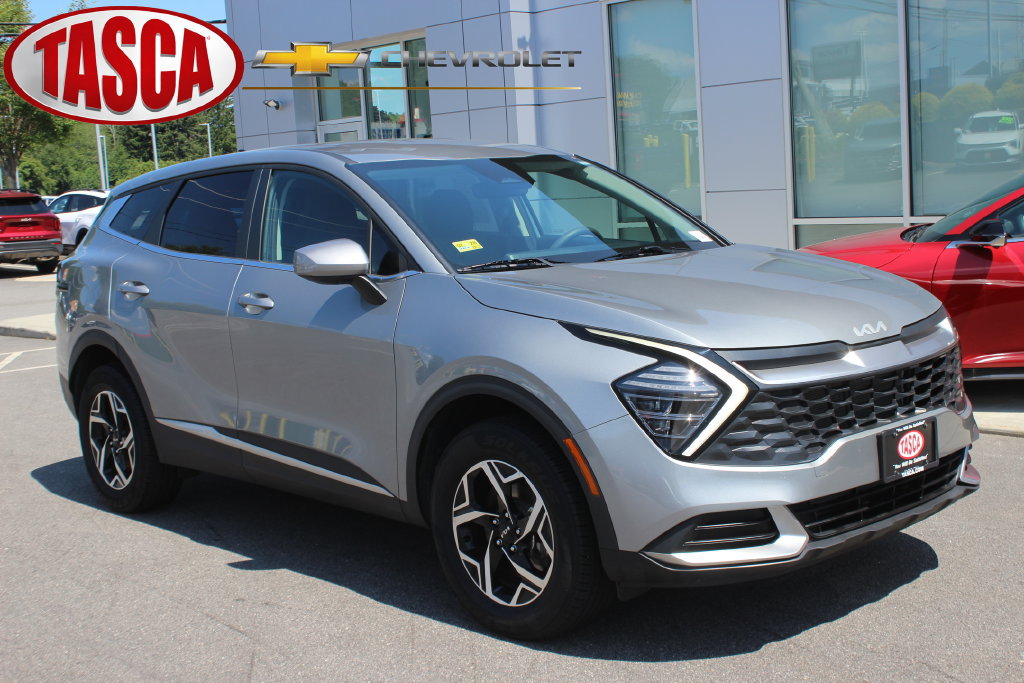 Used 2024 Kia Sportage LX AWD/4WD image 1