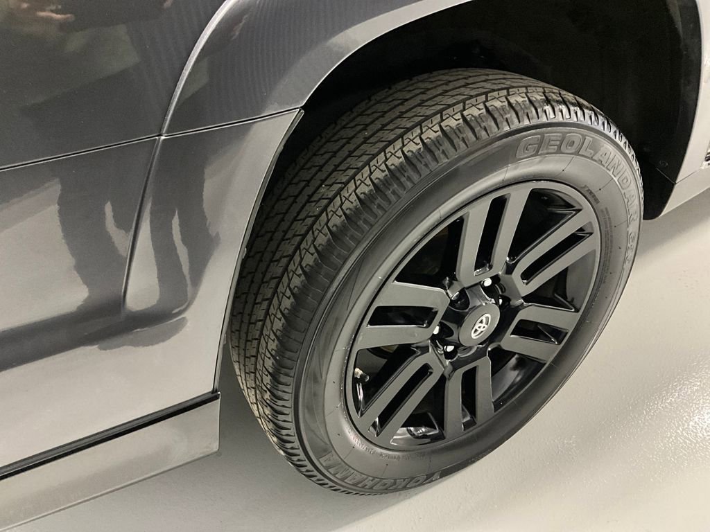 Used 2020 Toyota 4Runner Limited image 13