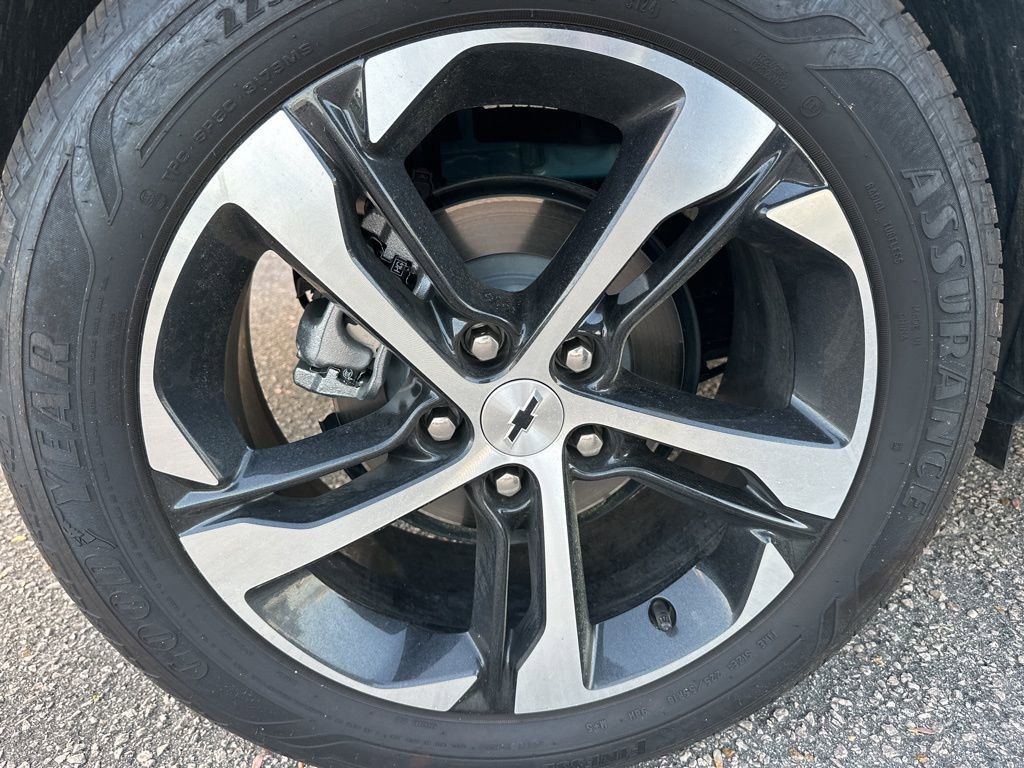 Used 2025 Chevrolet Trax RS w/ Driver Confidence Package image 11