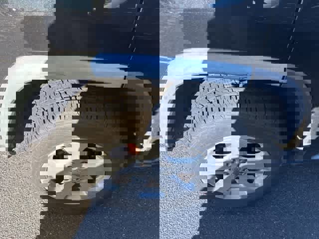 Used 2012 Jeep Grand Cherokee Laredo image 8