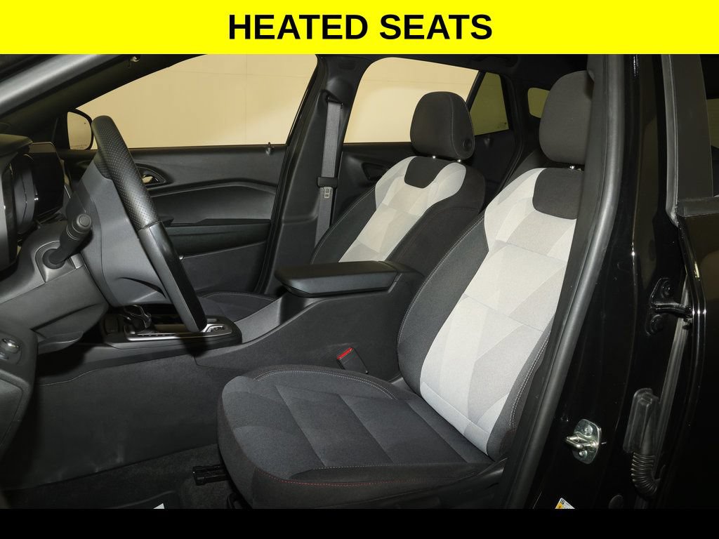 Used 2026 Chevrolet Trax RS w/ Driver Confidence Package FWD image 3