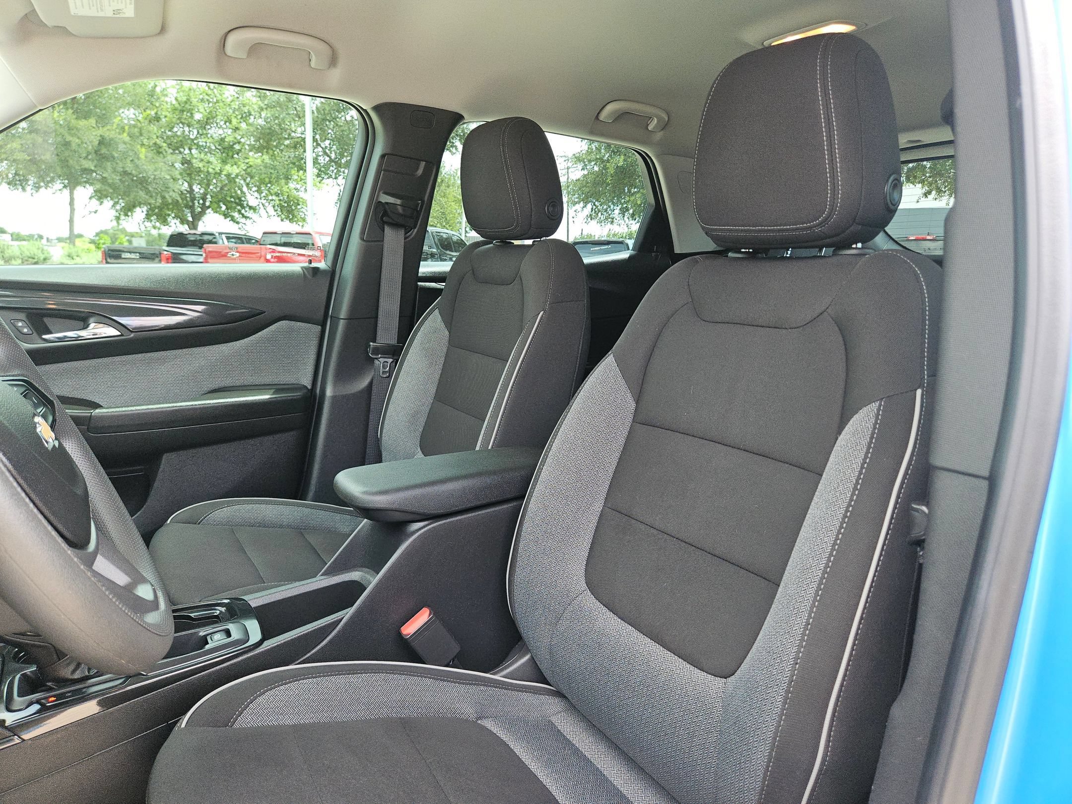 Used 2025 Chevrolet TrailBlazer LS w/ LS Confidence Package FWD image 13