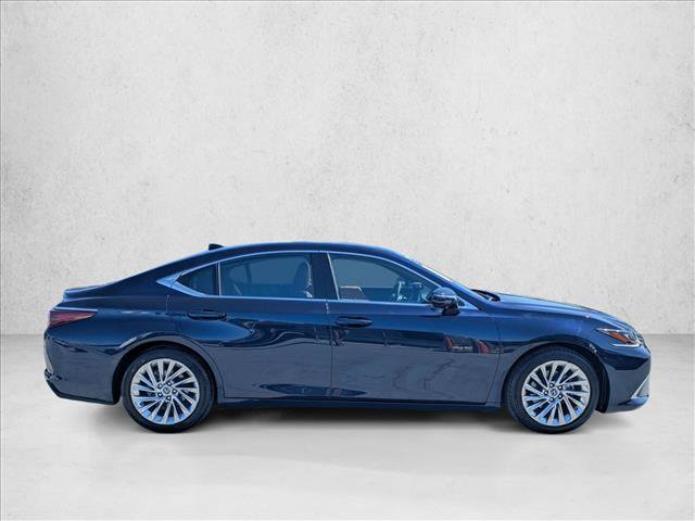 Used 2019 Lexus ES 350 Ultra Luxury w/ Accessory Package 2 FWD image 4