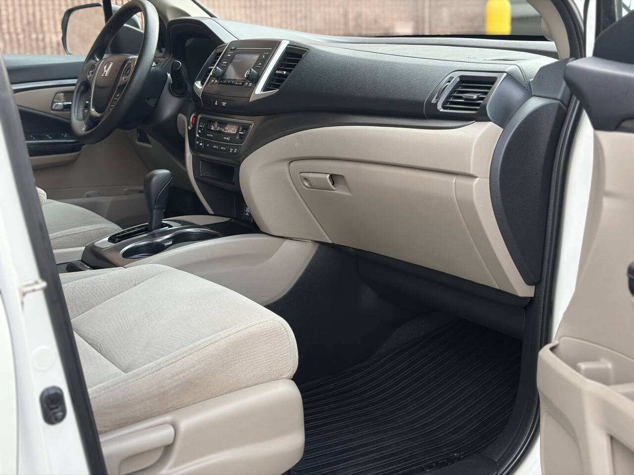 Used 2016 Honda Pilot LX image 10