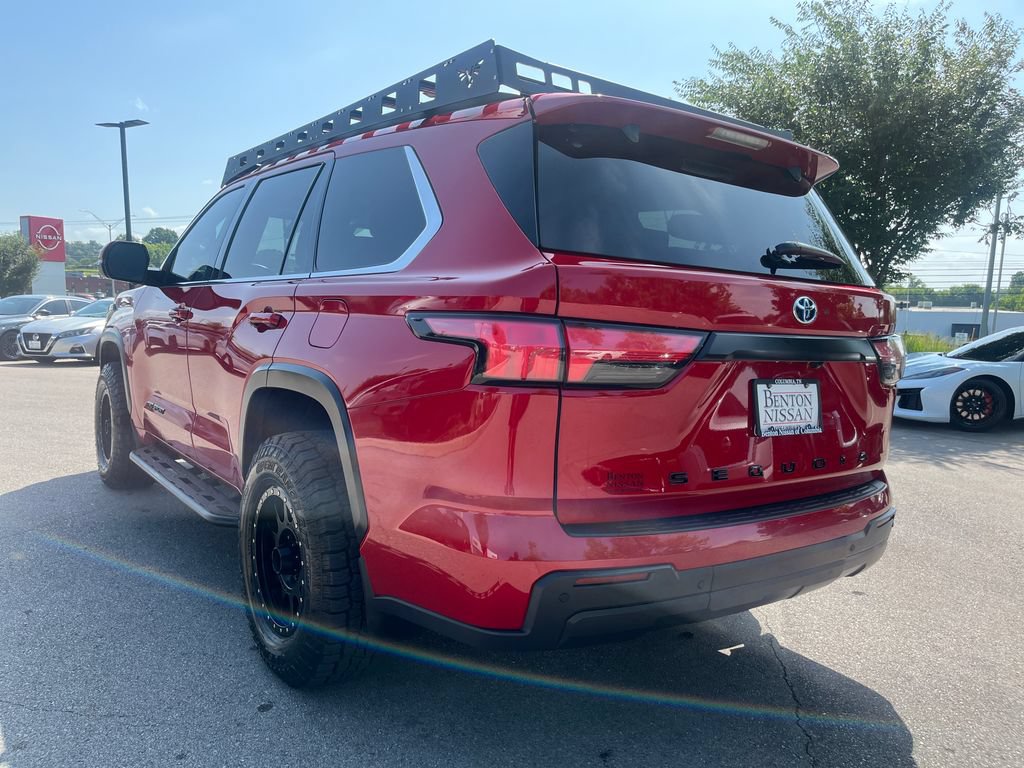 Used 2023 Toyota Sequoia SR5 w/ SR5 Premium Package AWD/4WD video 3