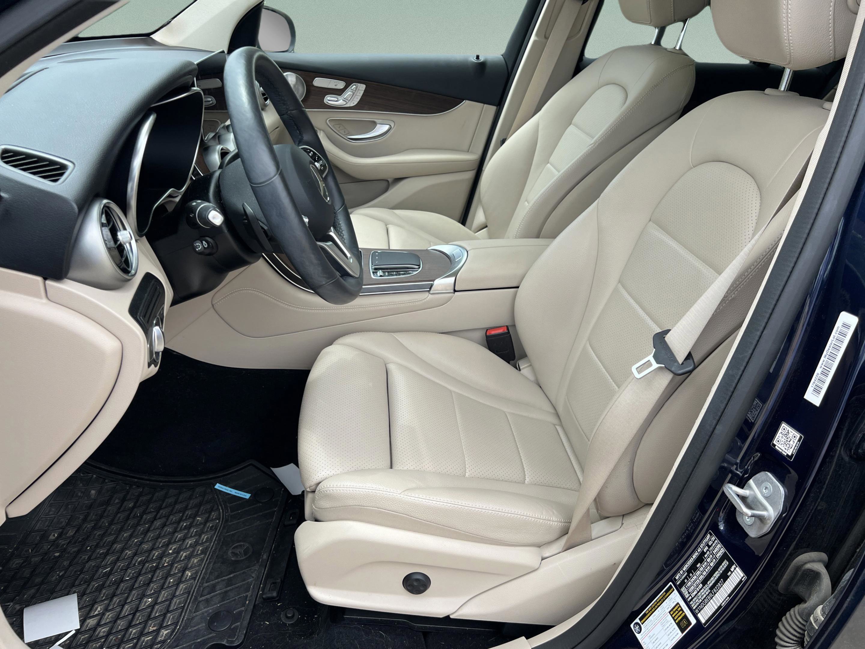 Used 2020 Mercedes-Benz GLC 300 4MATIC image 19