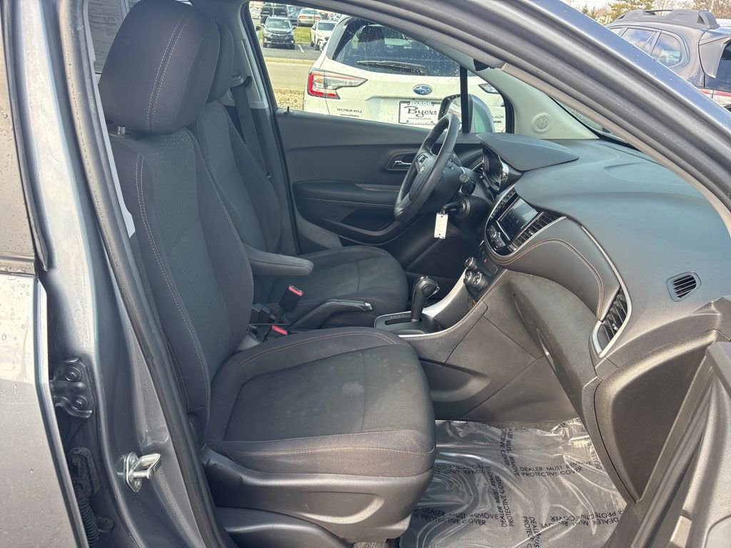 Used 2020 Chevrolet Trax LS w/ Tint and Cruise Package image 10