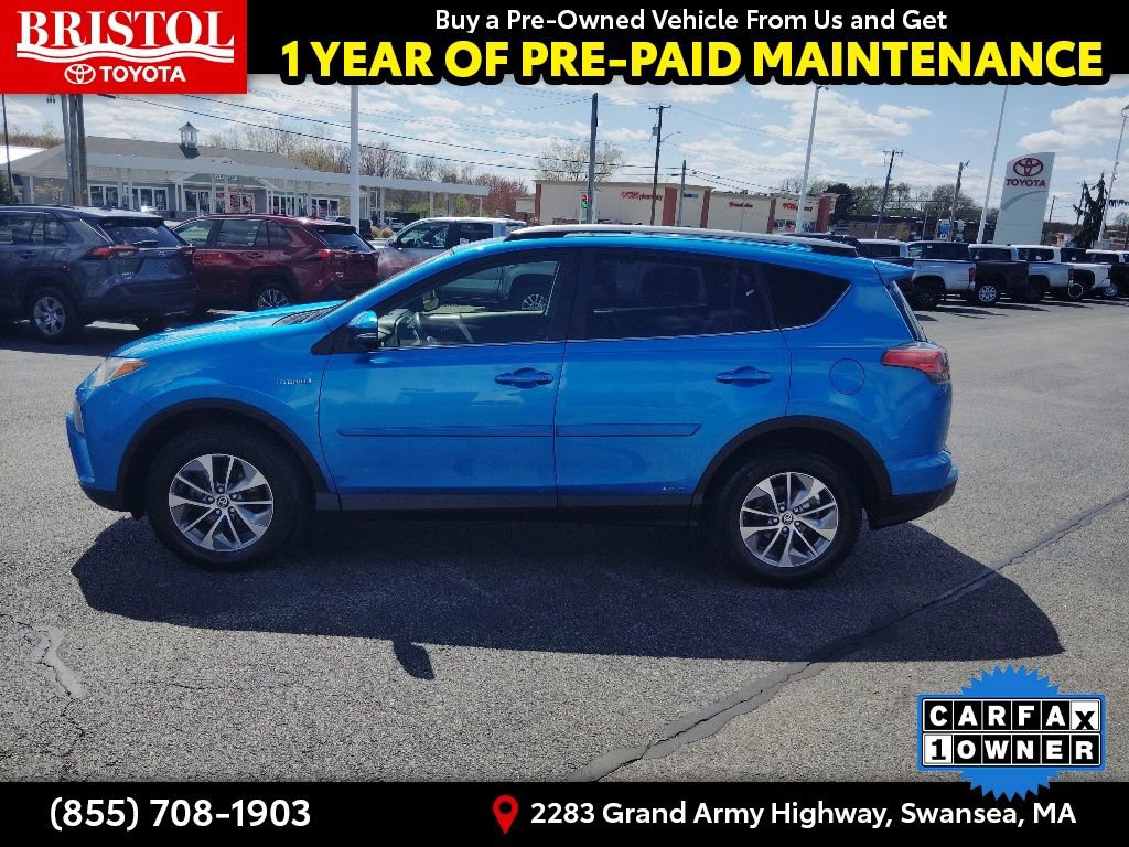 Used 2017 Toyota RAV4 XLE w/ All Weather Liner Package AWD/4WD image 4