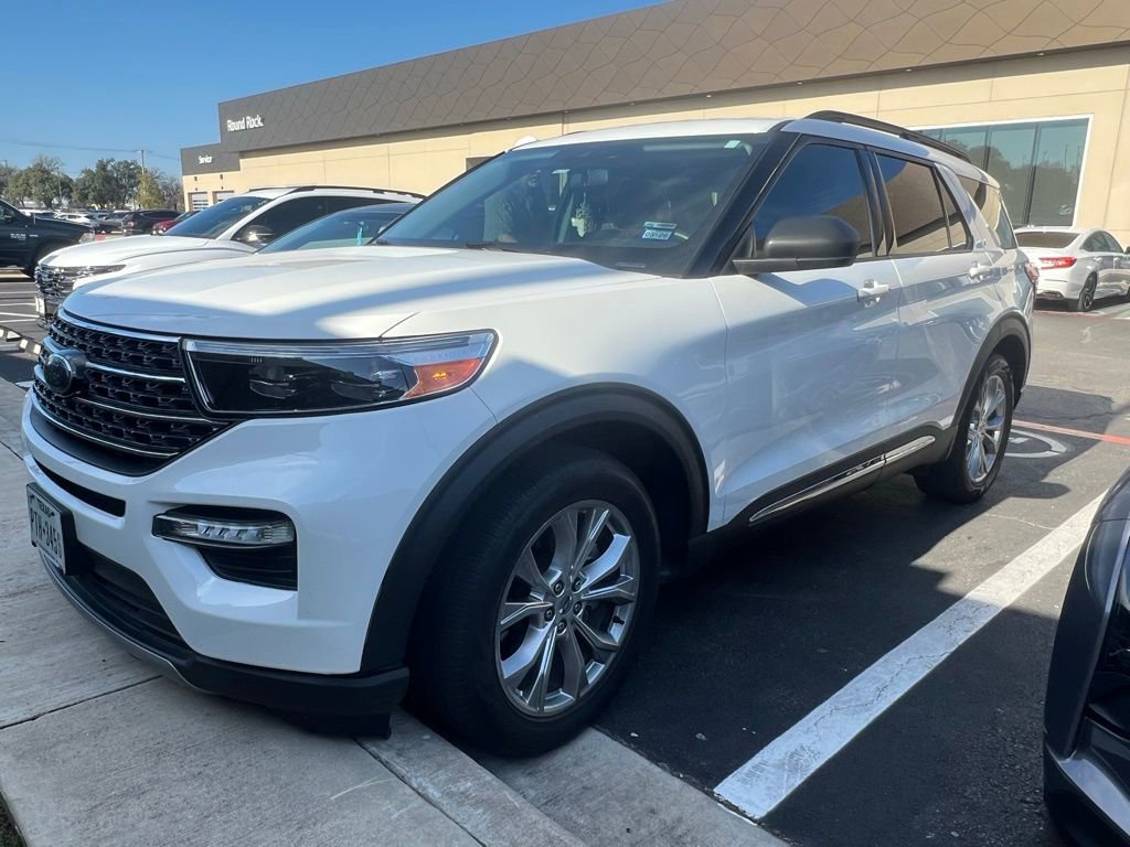 Used 2021 Ford Explorer XLT w/ Equipment Group 202A image 10