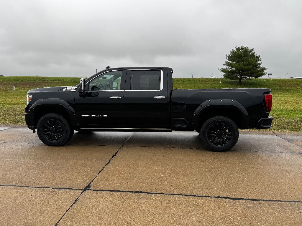 Used 2021 GMC Sierra 2500 Denali w/ Denali Black Diamond Edition image 10