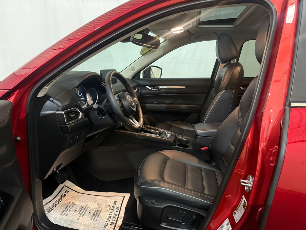 Used 2025 MAZDA CX-5 AWD 2.5 S w/ Preferred Package image 4