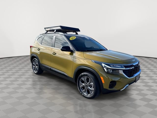 Used 2024 Kia Seltos S AWD/4WD image 2