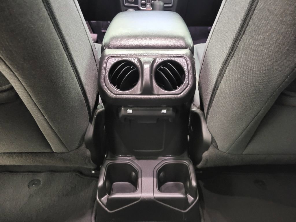 Used 2025 Jeep Wrangler Sport S image 43