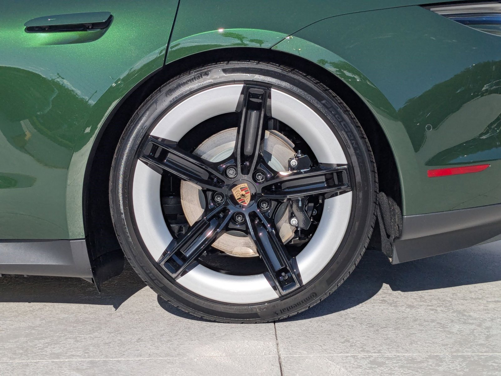 New 2026 Porsche Taycan RWD image 29