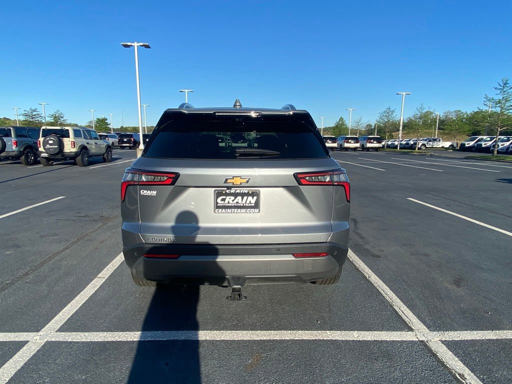 Used 2025 Chevrolet Equinox LT w/ Convenience Package II image 6