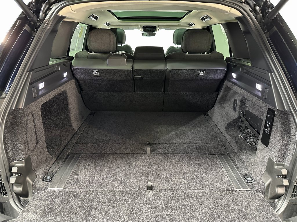 Used 2023 Land Rover Range Rover SE image 18