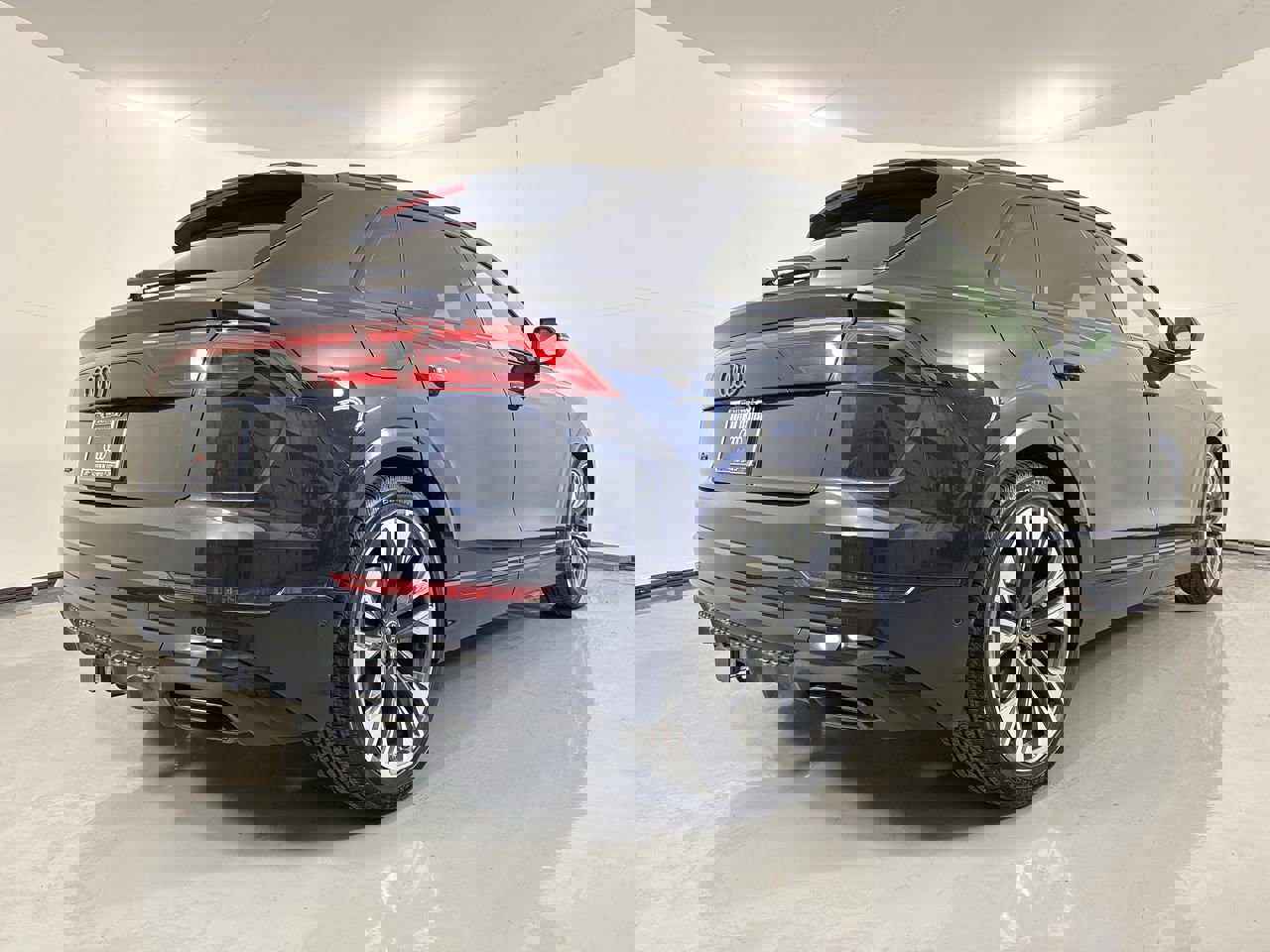 Used 2025 Audi Q8 Prestige image 37