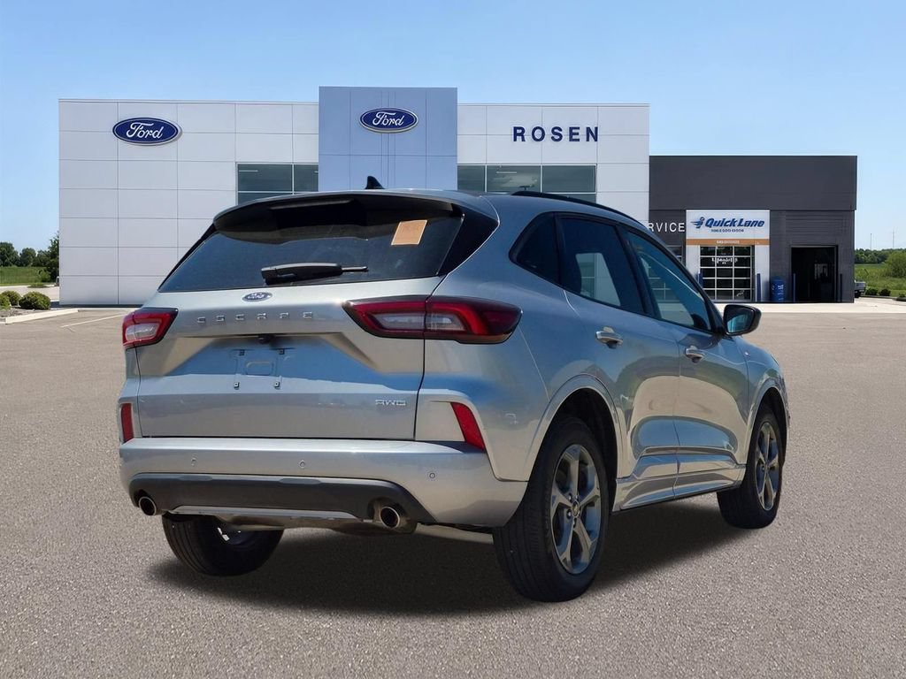 Used 2024 Ford Escape ST-Line w/ Tech Pack #1 AWD/4WD image 7