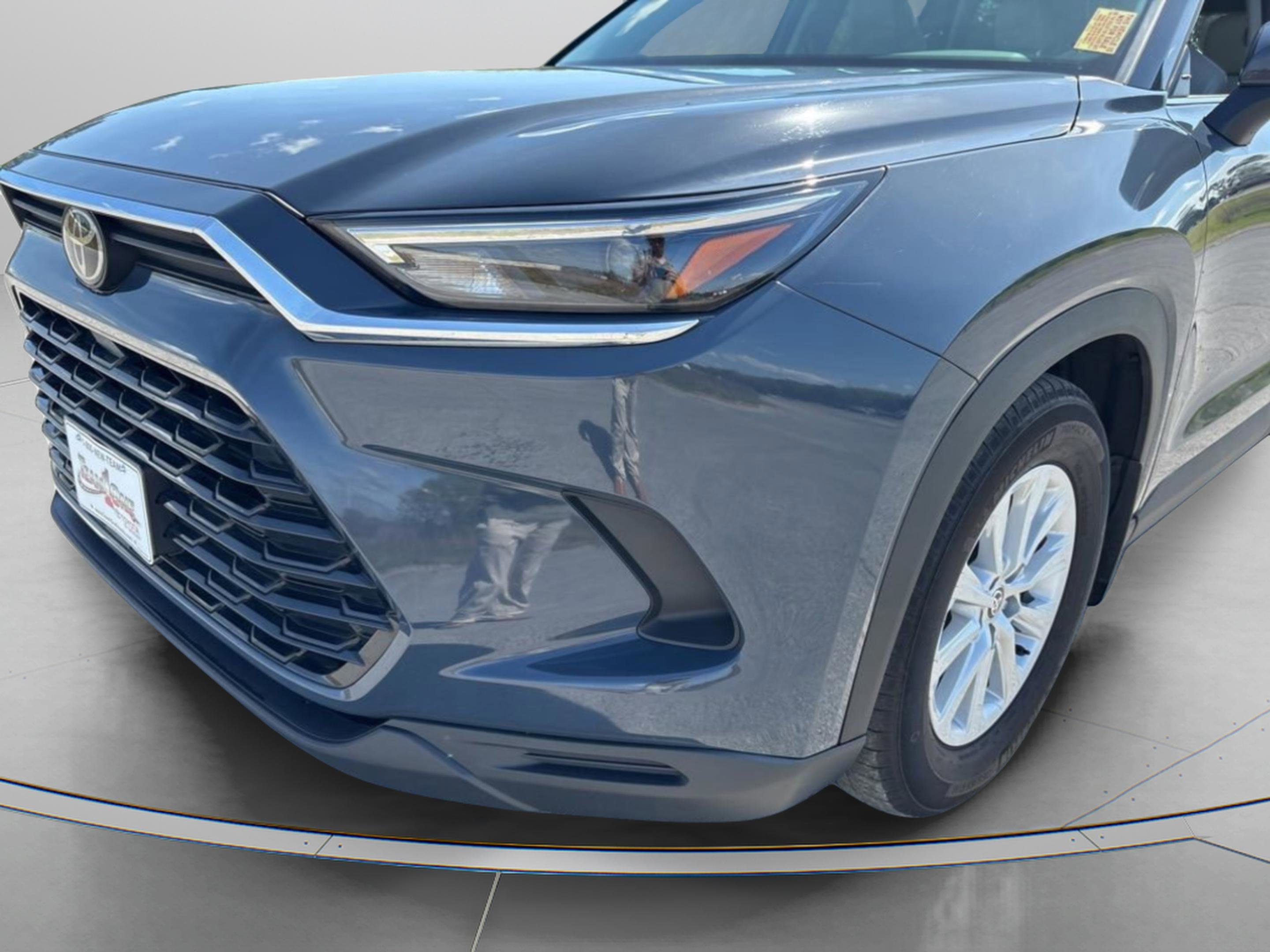 Certified 2024 Toyota Grand Highlander AWD image 6