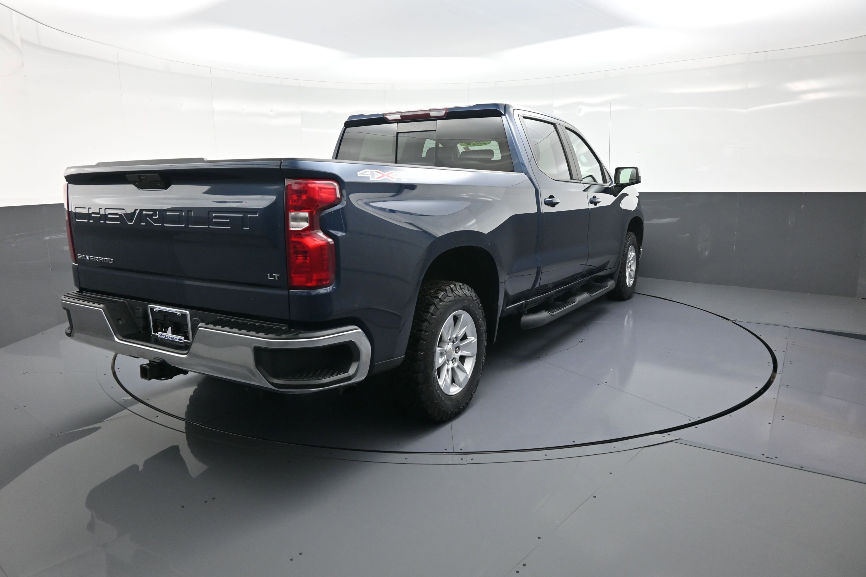 Used 2020 Chevrolet Silverado 1500 LT w/ Convenience Package image 3