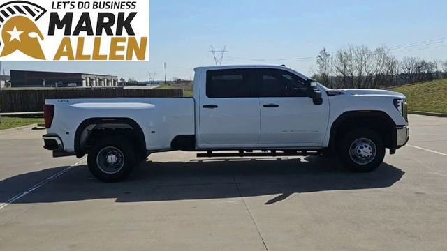 Used 2025 GMC Sierra 3500 Pro AWD/4WD image 9