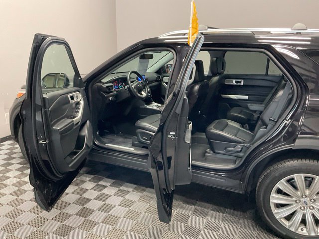 Used 2022 Ford Explorer Limited w/ Hybrid Equipment Group 310A AWD/4WD image 13