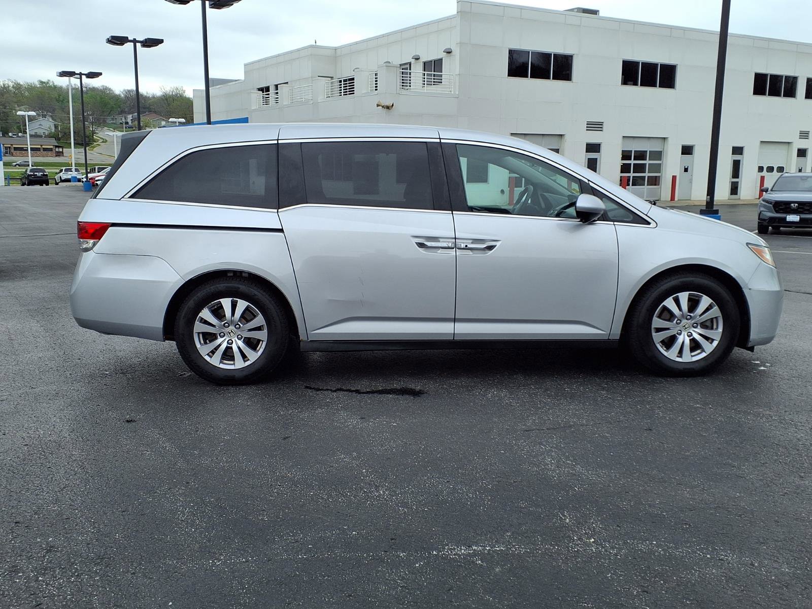 Used 2015 Honda Odyssey EX image 8