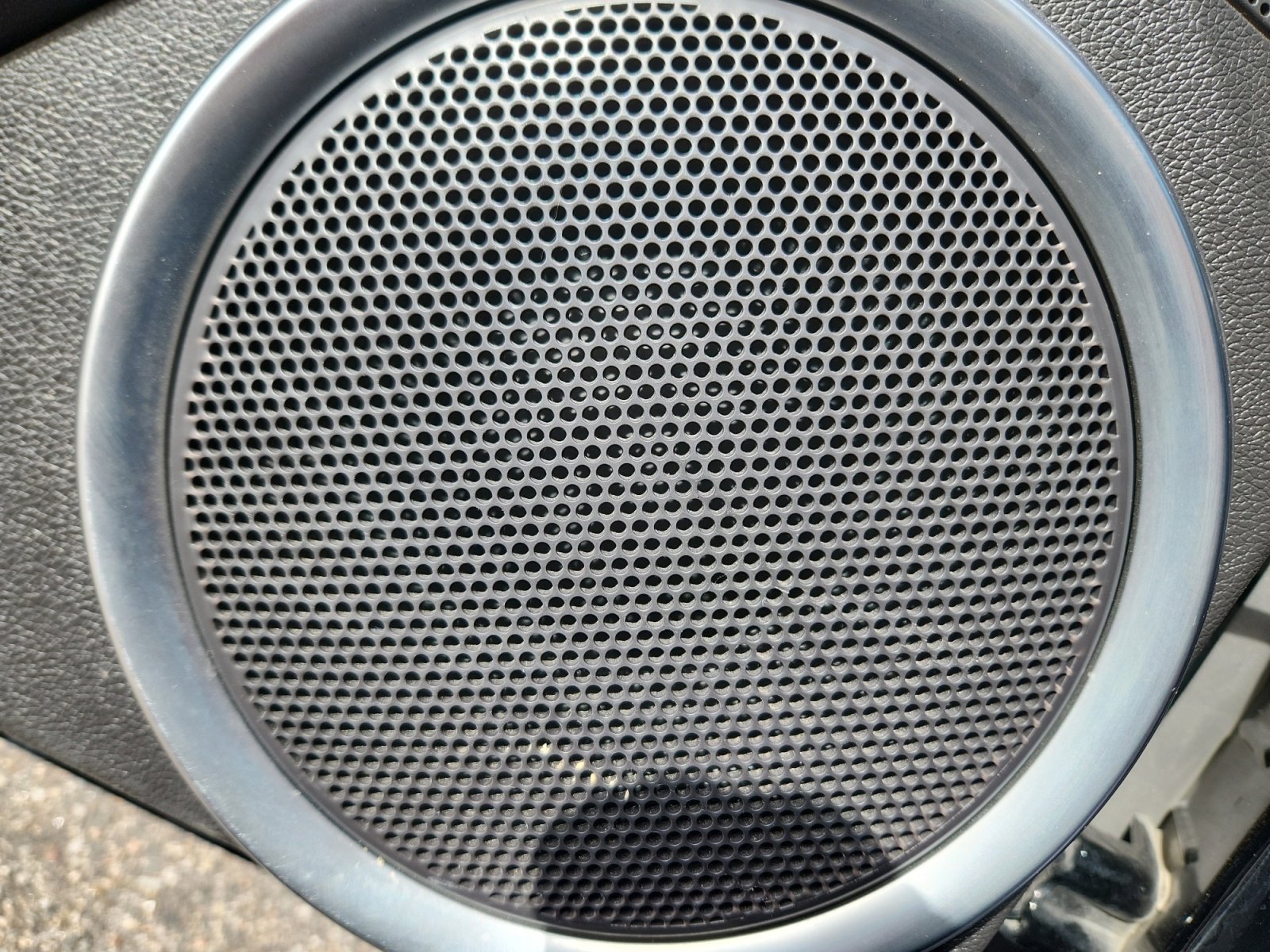 Used 2011 Ford Mustang Shelby GT500 w/ SVT Performance Pkg image 28