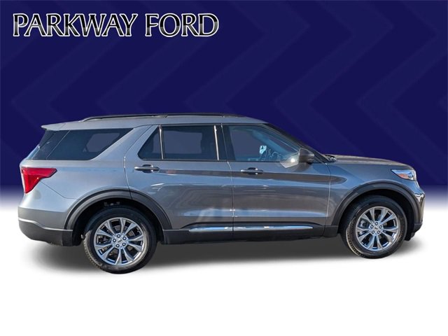 Used 2023 Ford Explorer XLT w/ Equipment Group 202A image 4