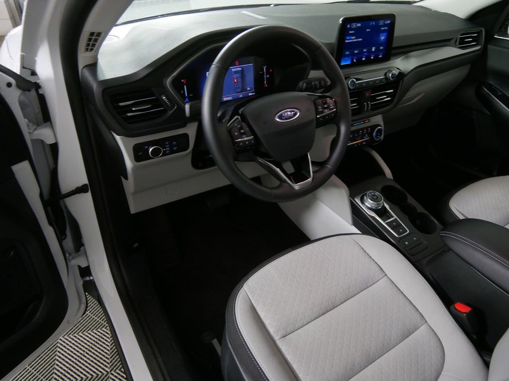 Used 2026 Ford Escape Active w/ Cold Weather Package AWD/4WD image 16