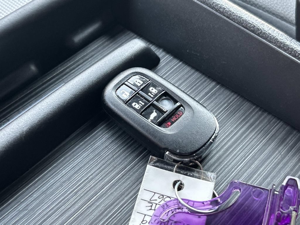 Used 2025 Honda Odyssey Sport-L image 40